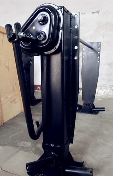 Outboard Landing gears supporting lift legs trailer parts